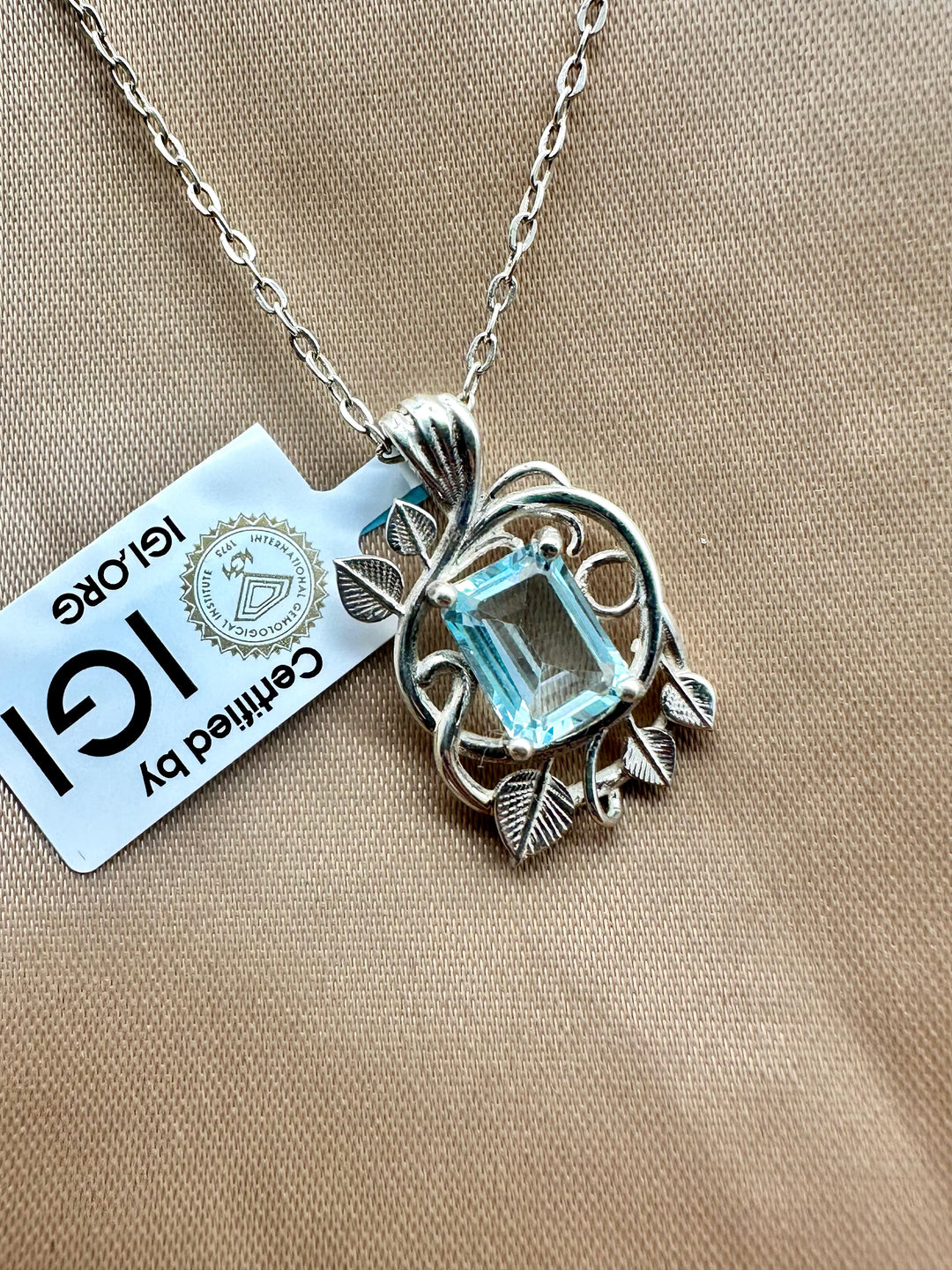 Pendants - Dokkana Gemstones