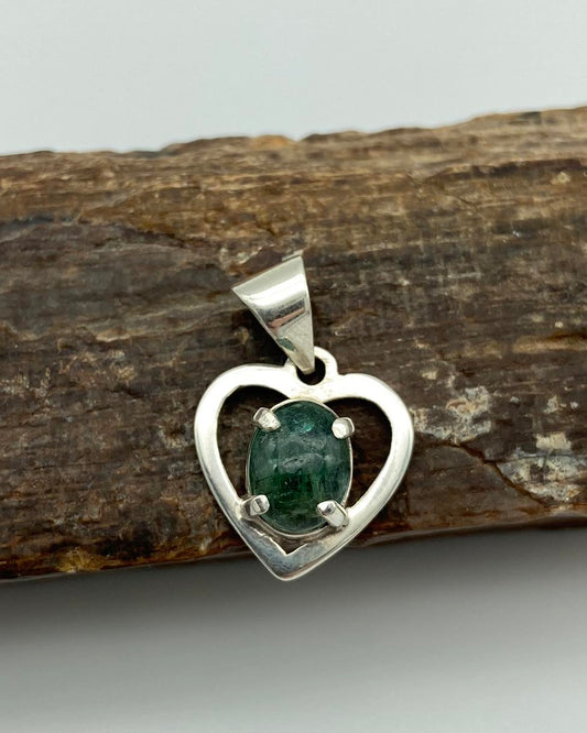 Natural Emerald Silver Pendant