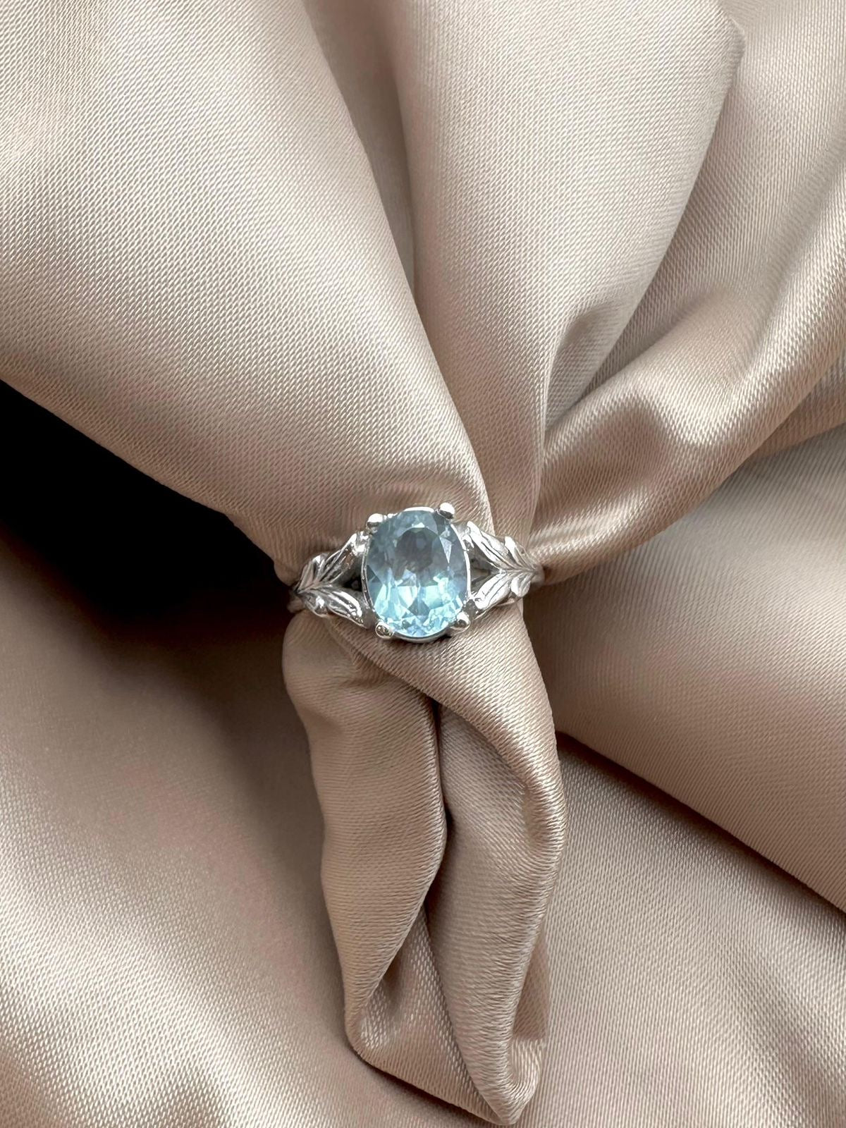 Blue Topaz Silver Ring - IGI Certified - Dokkana Gemstones
