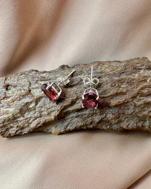Garnet Silver Earrings - Dokkana Gemstones