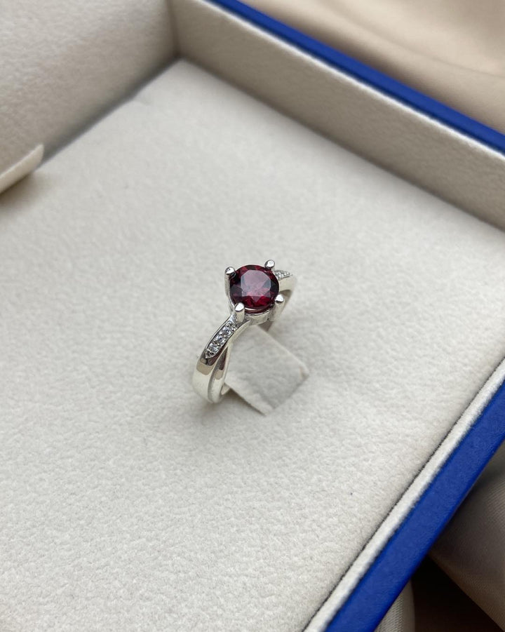 Garnet Silver Ring - IGI Certified - Dokkana Gemstones