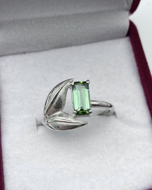 Green Tourmaline Nature Inspired Design - Silver 925 - Dokkana Gemstones