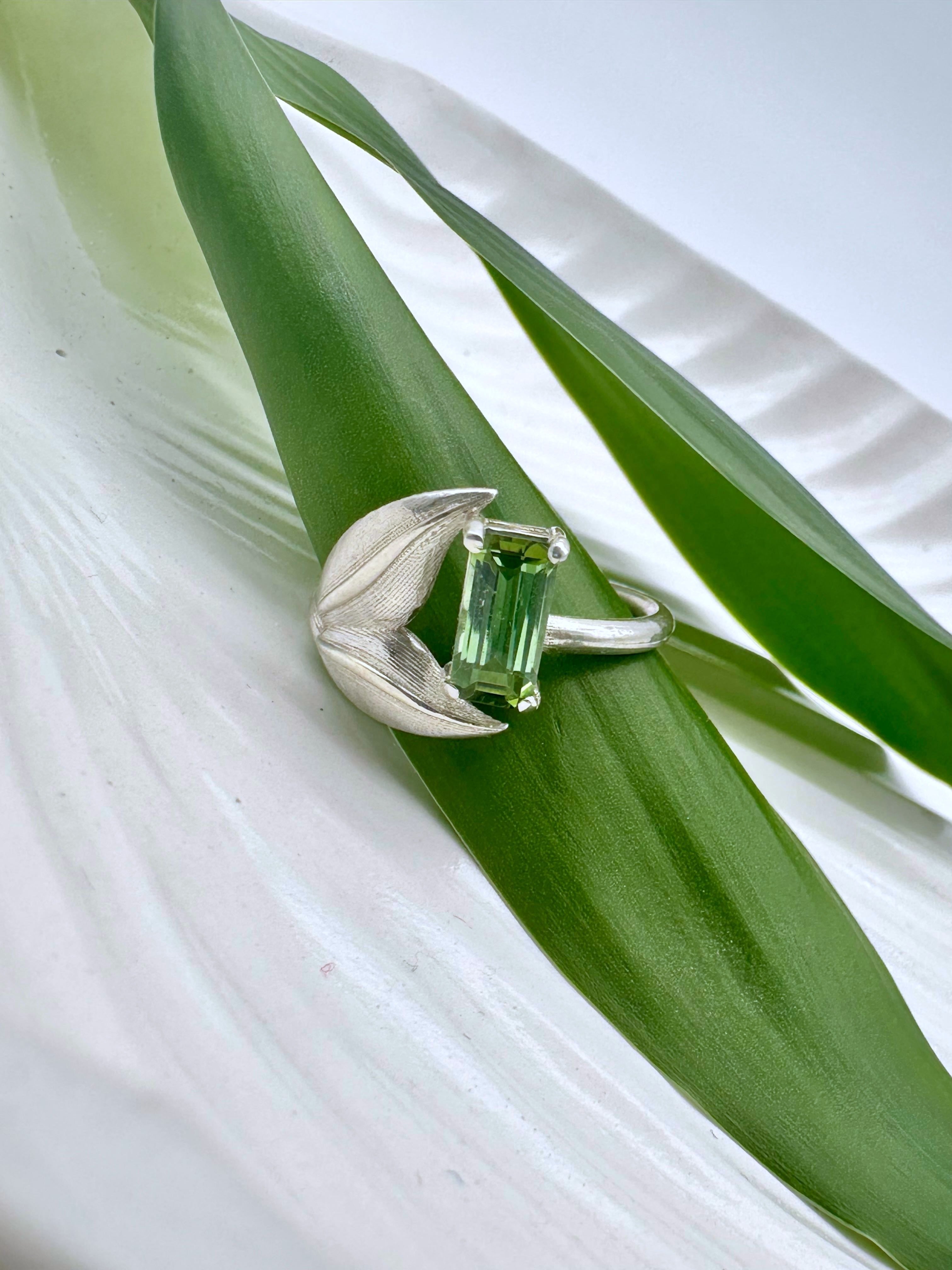 Green Tourmaline Nature Inspired Design - Silver 925 - Dokkana Gemstones