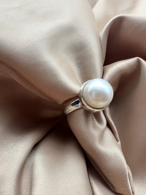 Pearl Silver Ring - Dokkana Gemstones