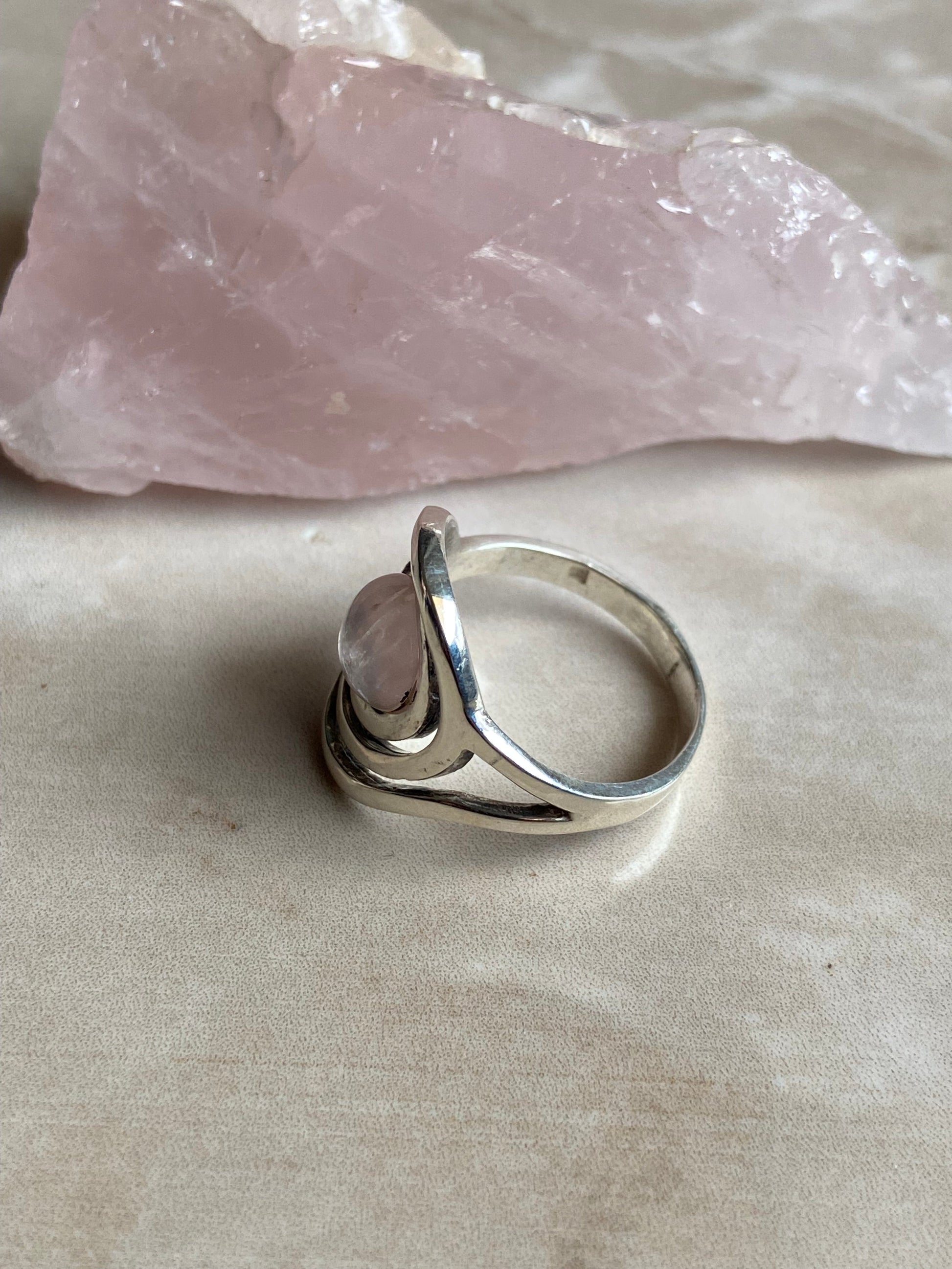 Rose Quartz Silver Ring - Dokkana Gemstones