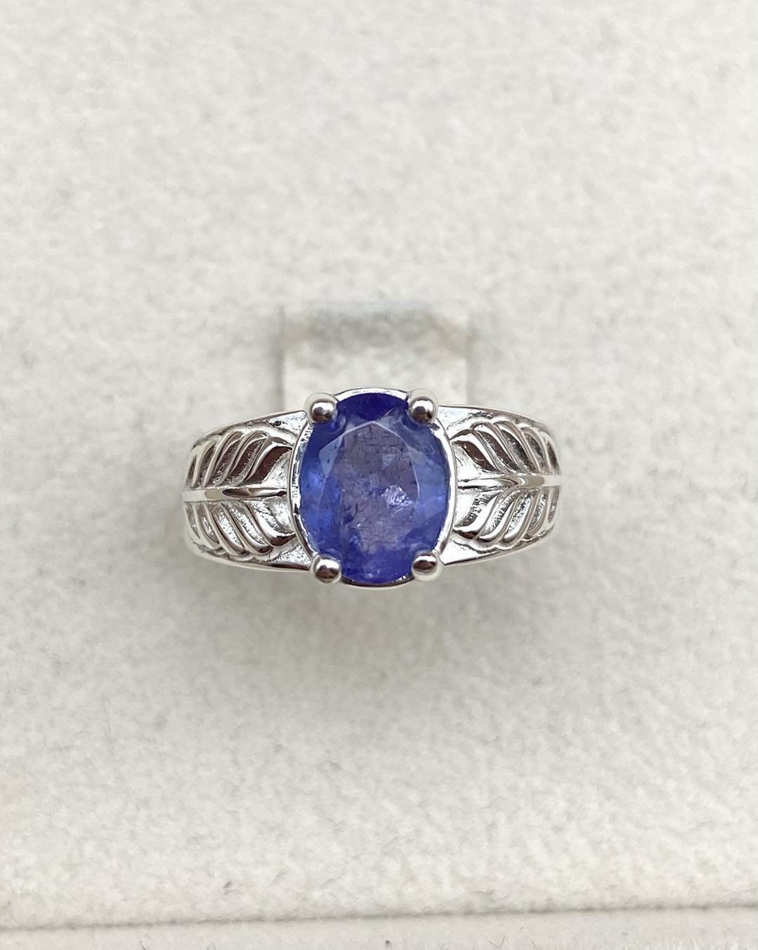 Tanzanite Silver Ring - IGI certified - Dokkana Gemstones